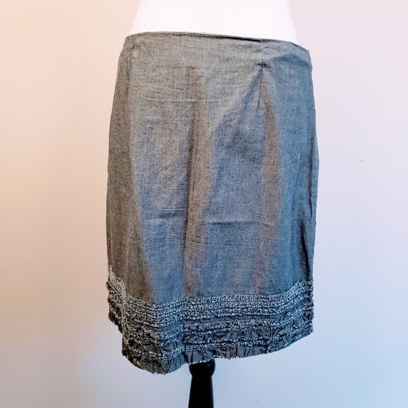 NWOT TOMMY BAHAMA Wisp Skirt, Blue Denim Chambray 100% Cotton Ruffled Hem, 6 - Picture 4 of 12